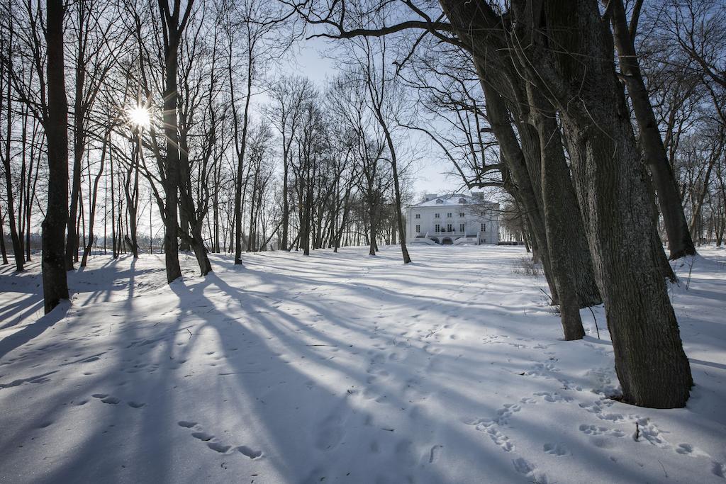 Palac Cielesnica Экстерьер фото