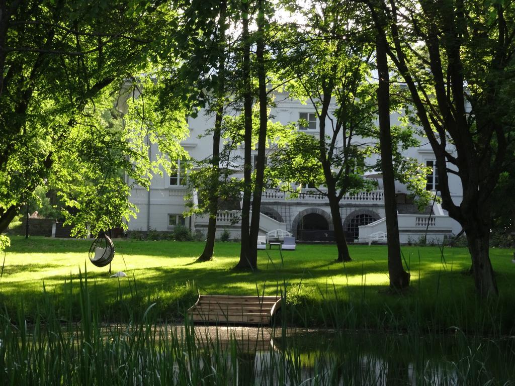 Palac Cielesnica Экстерьер фото